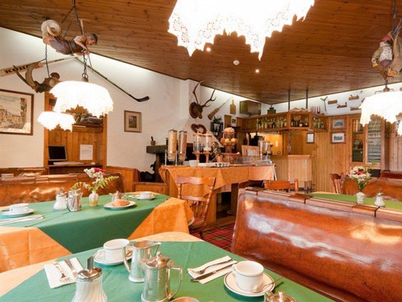 Hotel De Len Cortina d'Ampezzo Buitenkant foto